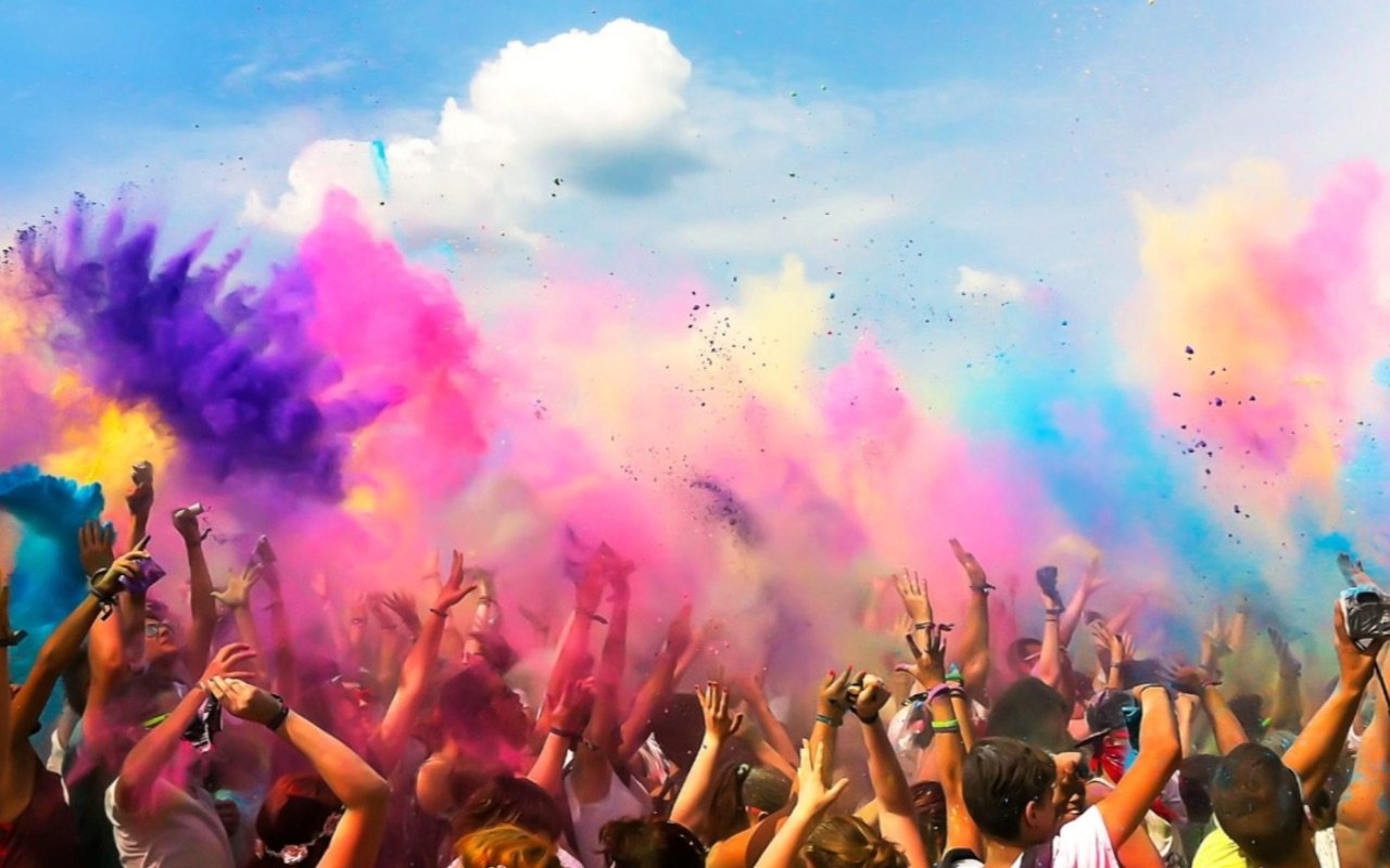 Celebrate Holi in the wild at Jim Corbett