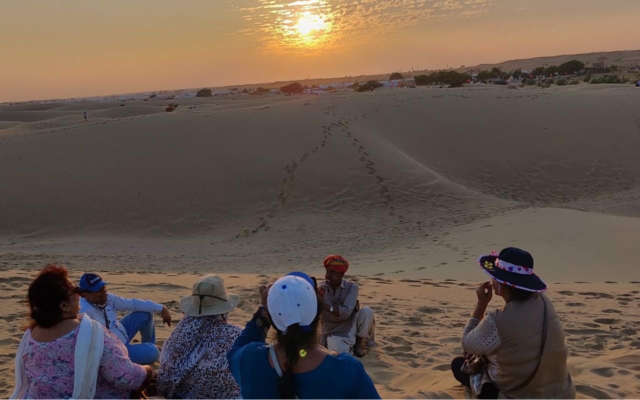 Watch the amazing Sunset at Thar Desert