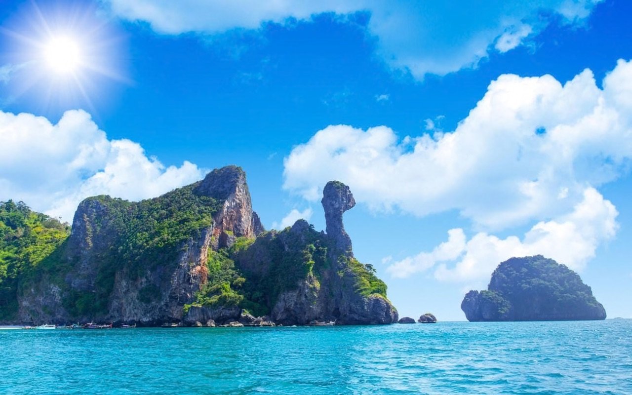 Spot the charm of Krabi’s iconic Chicken Island