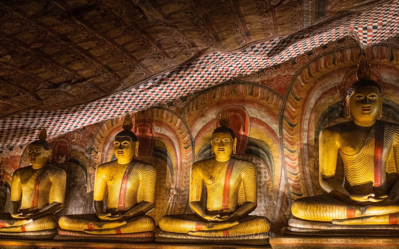 Dambulla Cave Temple
