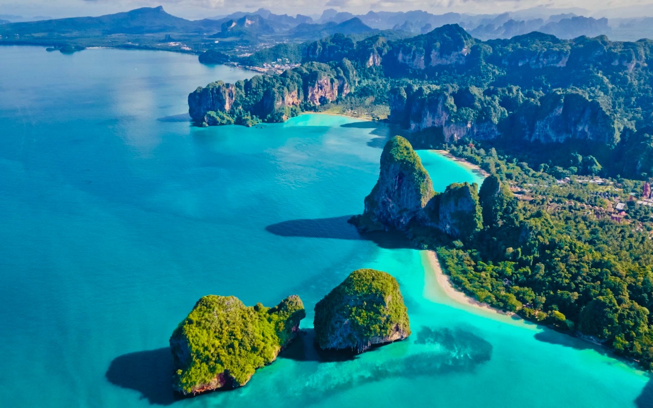 Discover the serenity of Phuket and Krabi beaches