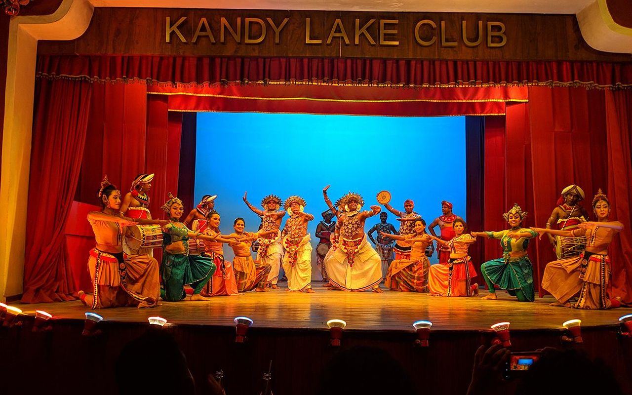 Experience Traditional Kandyan Culture