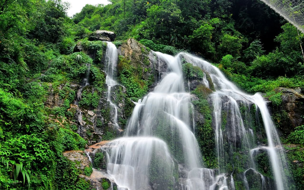 Bakthang Waterfall -  Gangtok